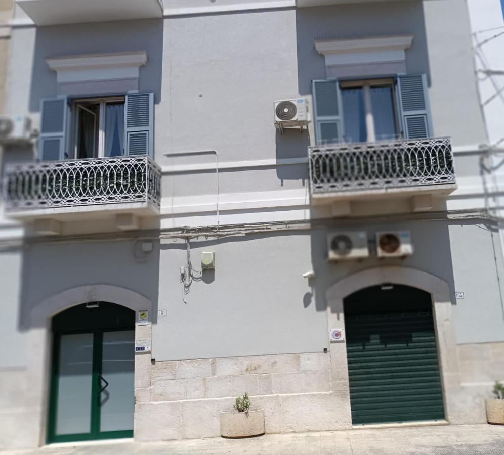B&B La Reggia Del Sol Трани Экстерьер фото