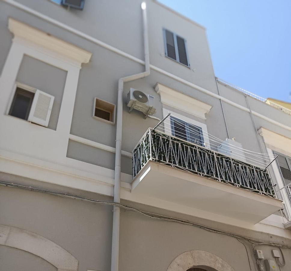 B&B La Reggia Del Sol Трани Экстерьер фото